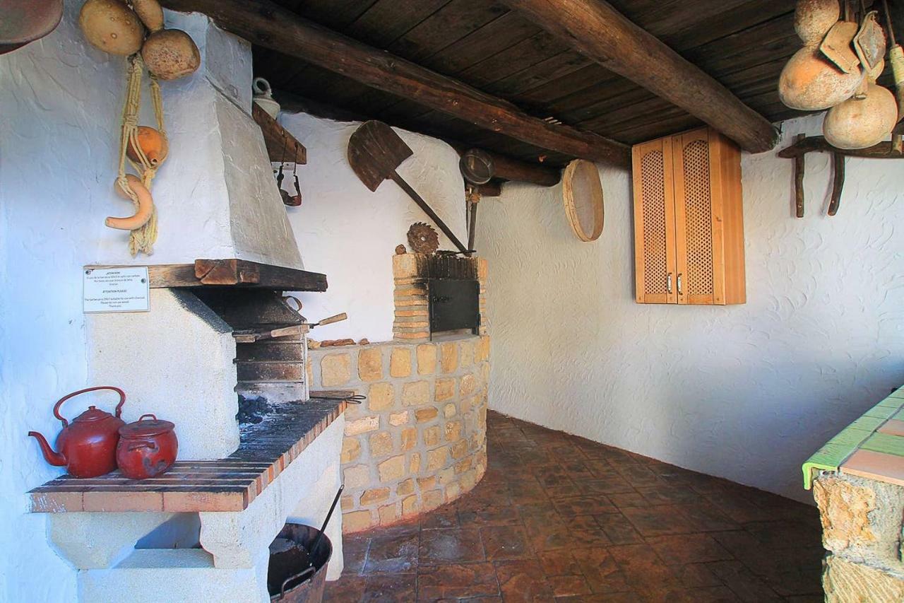 Encantadora Casa Con Piscina Privada Y Chimenea Padul Esterno foto